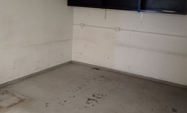 Amplia Bodega + Oficinas