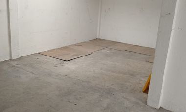 Amplia Bodega + Oficinas