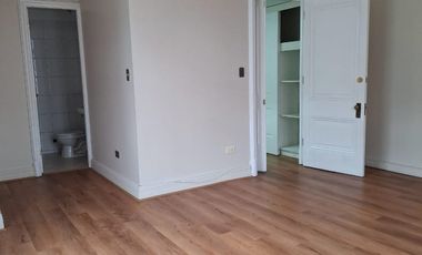 Gran Oficina en Arriendo en PLENO CENTRO SANTIAGO