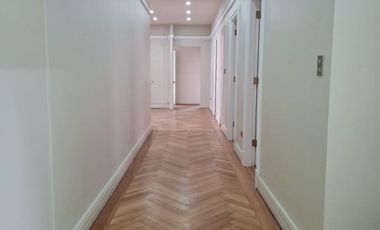 Gran Oficina en Arriendo en PLENO CENTRO SANTIAGO