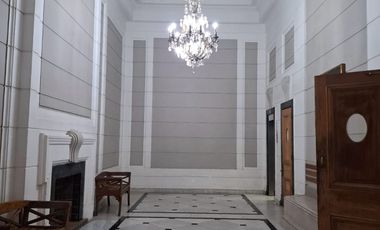 Gran Oficina en Arriendo en PLENO CENTRO SANTIAGO