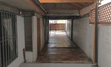 Maipú El Abrazo Venta de Excelente Casa 2 Pisos 4D 2B Estacionamiento Techado