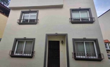 Renta casa en condominio en Coyoacán.