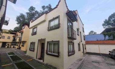 Renta casa en condominio en Coyoacán.