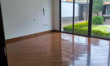 Casa de una planta en venta
