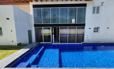 Hermosa Casa San Diego 3 y 4: Elegancia y Comodidad en el Corazón del Fraccionamiento.