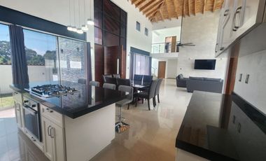 Hermosa Casa San Diego 3 y 4: Elegancia y Comodidad en el Corazón del Fraccionamiento.