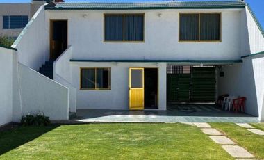 CASA EN VENTA DENTRO DE FRACCIONAMIENTO EN VIVEROS DE LA LOMA, TLALNEPANTLA