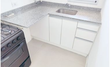 ALQUILA: Dpto 1 Dormitorio con Balcón y Aire Acondicionado/ Complejo CENTER / Nueva Córdoba