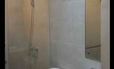 BUDGET HOTEL  17 KAMAR YANG SELALU FULL TERISI DI LOKASI STRATEGIS GROGOL JAKARTA BARAT