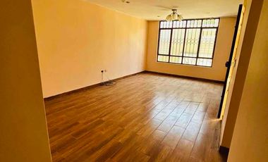 VENDO CASA SANTA ELENA ICA ZONA SEGURA PAPELES EN REGLA.