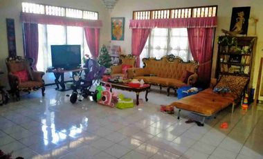 Rumah Mewah Luas di Pusat Kota Solo – Strategis Dekat Mangkunegaran, Cocok Guesthouse / Resto