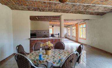Quinta en venta con casa campestre, alberca, jardín y huerto en Tonalá, Jalisco