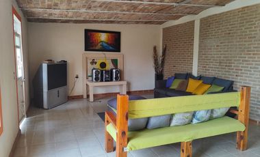 Quinta en venta con casa campestre, alberca, jardín y huerto en Tonalá, Jalisco