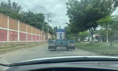 BODEGA RENTA TLAJOMULCO CERCA CENTRAL CAMIONES