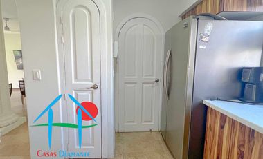 Casa con vista al campo de golf y terraza con jacuzzi