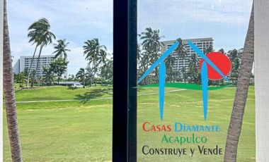 Casa con vista al campo de golf y terraza con jacuzzi