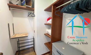 Casa con vista al campo de golf y terraza con jacuzzi