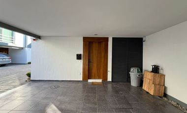 Casa moderna con roof garden en Ciudad Granja | Exclusividad y confort en cada detalle