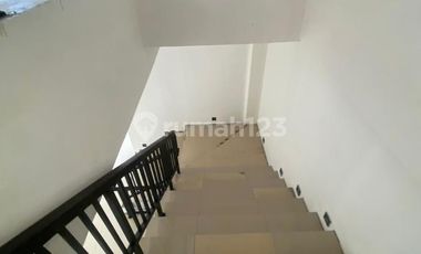 DISEWAKAN Ruko 2 unit gandeng sudah di jebol  Ruko Food City Green Lake City