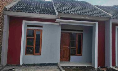 RUMAH AKSES MASUK MOBIL BEBAS BANJIR Di SOREANG BANDUNG