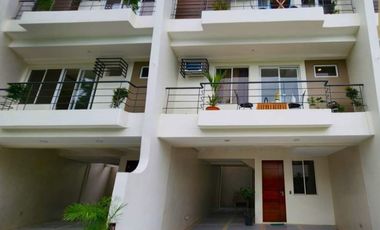 Three Storey Townhouse for Sale in Merville Park Paranaque-MD