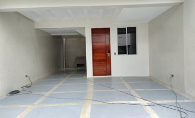 Three Storey Townhouse for Sale in Merville Park Paranaque-MD