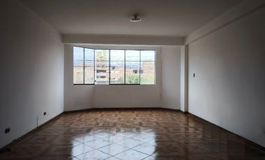 OCASIÓN DPTO DE 130 M², 2DO PISO VISTA CALLE