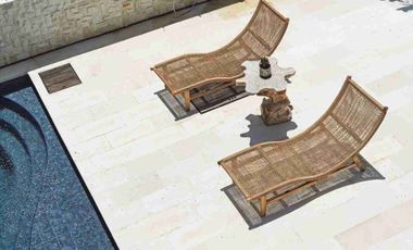 dijual villa beach front ocean view & sunset di tanjung nusa dua Badung Bali