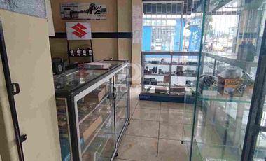 PROPIEDAD RENTERA EN VENTA, ➡️ 3 LOCALES + 1 DEPARTAMENTO, con GARAGE.