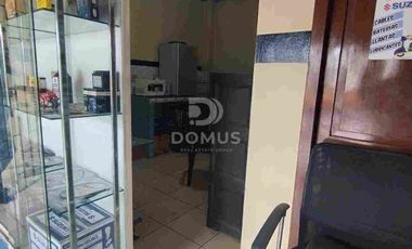 PROPIEDAD RENTERA EN VENTA, ➡️ 3 LOCALES + 1 DEPARTAMENTO, con GARAGE.
