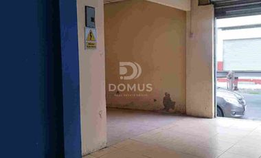 PROPIEDAD RENTERA EN VENTA, ➡️ 3 LOCALES + 1 DEPARTAMENTO, con GARAGE.