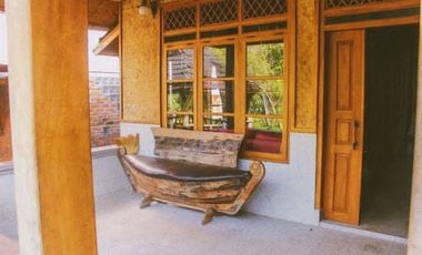 Rumah Villa di Nagrak Subang Fasilitas lengkap, ideal untuk keluarga besar