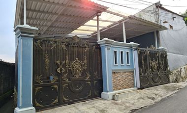 Di Kontrakan Rumah Siap huni luas 200m2 Di Bambu Apus, Cipayung Jakarta Timur