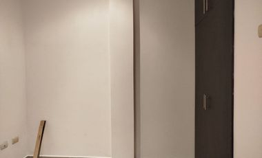 Departamento de alquiler en Kennedy Norte, Planta Baja, 2 dormitorios.