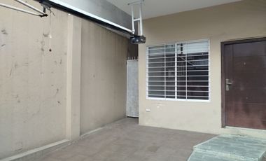 Departamento de alquiler en Kennedy Norte, Planta Baja, 2 dormitorios.