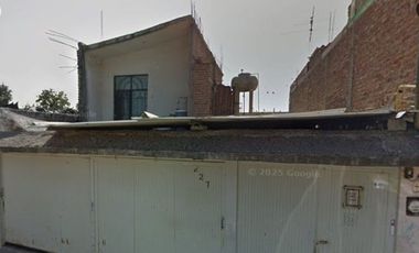CASA EN VENTA OPORTUNIDAD DE INVERSION Y RECUPERACION INMUEBLE PARA REMODELAR EN CELAYA GTO.