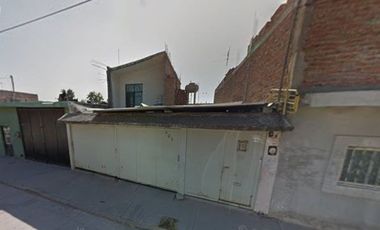 CASA EN VENTA OPORTUNIDAD DE INVERSION Y RECUPERACION INMUEBLE PARA REMODELAR EN CELAYA GTO.