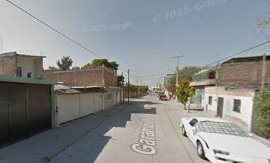 CASA EN VENTA OPORTUNIDAD DE INVERSION Y RECUPERACION INMUEBLE PARA REMODELAR EN CELAYA GTO.