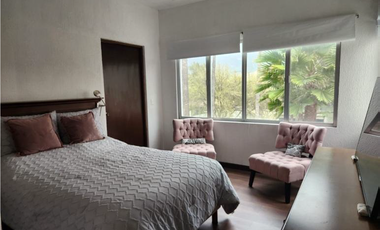 IMPACTANTE CASA EN EL URO