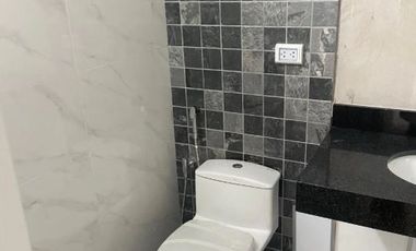 VENTA DE DEPARTAMENTO DE ESTRENO FRENTE AL MAR