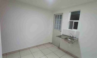 SE VENDE CASA EN LOS HÉROES