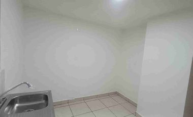 SE VENDE CASA EN LOS HÉROES