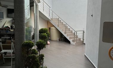 MAGNIFICA CASA EN CERRADAS DE VALLE ALTO