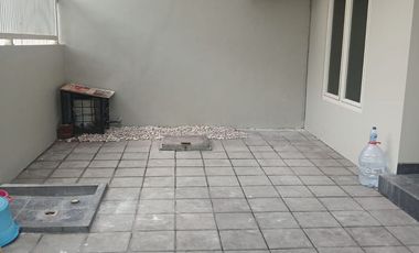 SEWA Rumah Siap Pakai di Nirwana Eksekutif Surabaya