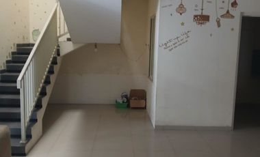 SEWA Rumah Siap Pakai di Nirwana Eksekutif Surabaya