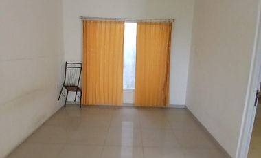 SEWA Rumah Siap Pakai di Nirwana Eksekutif Surabaya