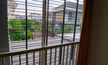 SEWA Rumah Siap Pakai di Nirwana Eksekutif Surabaya