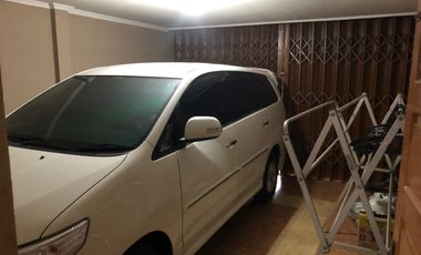 DIJUAL RUMAH HALAMAN LUAS TENGAH KOTA DEKAT JALAN JENDRAL SUDIRMAN PALEMBANG