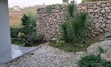 Elegant Japanese Inspired House with Loft and Garden in Pinewoods Estate, Baguio City